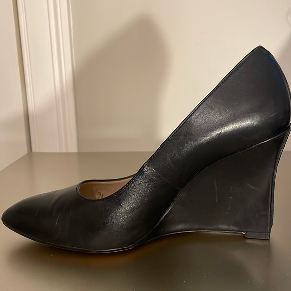 Clark’s - leather, pointed toe, wedge heel - size 9.5 - Picture 5 of 8